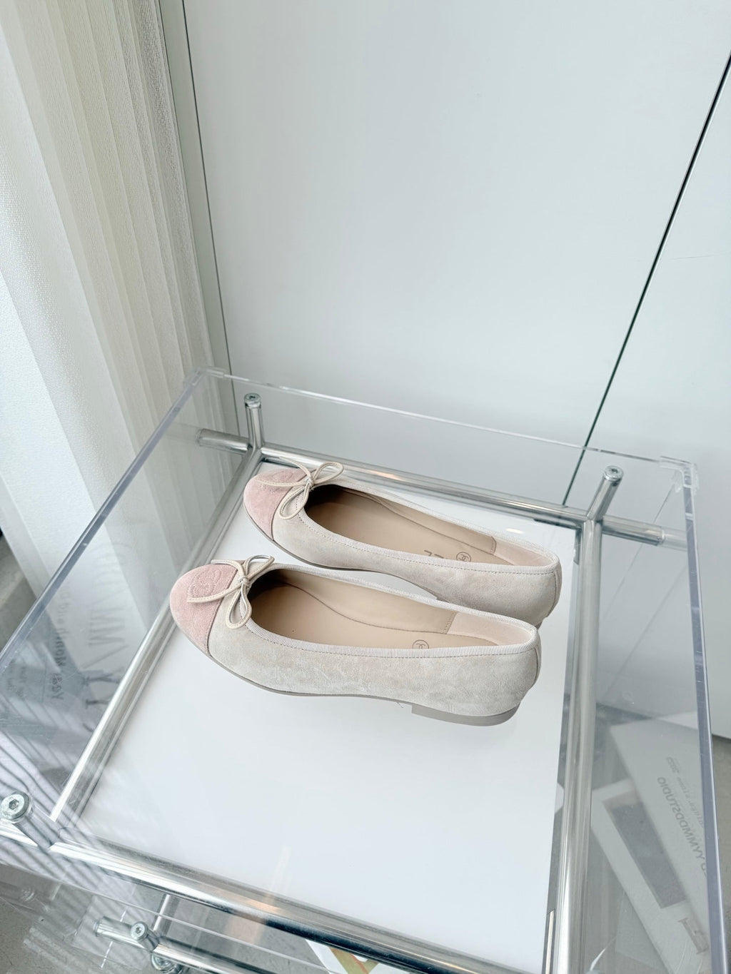 CHANEL BALLET FLAT IN LIGHT PINK MIX PALE GRAY SUEDE